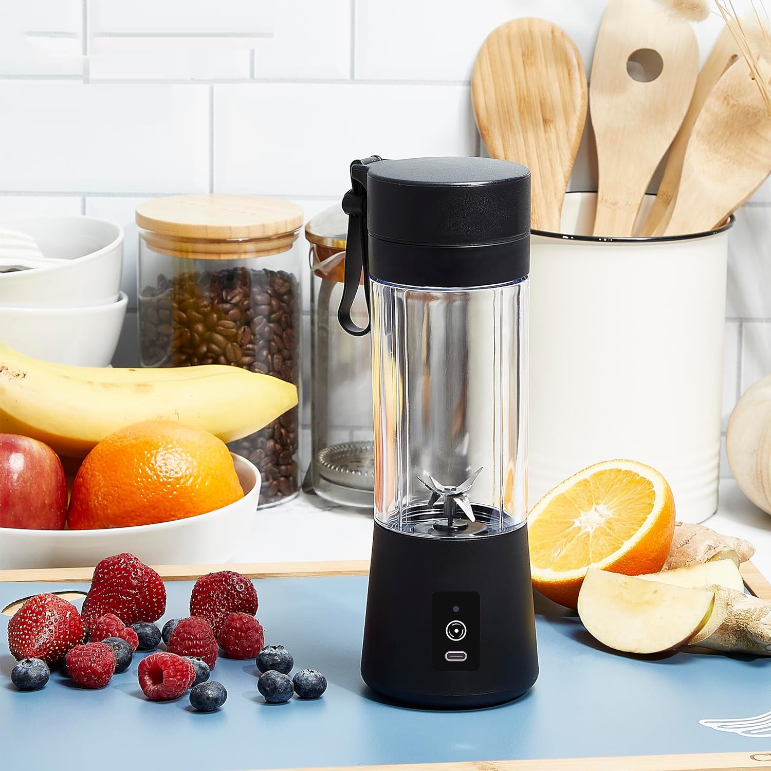 خلاط محمول قابل لإعادة الشحن ب - مراجعة Kitchen Appliances In وسعره